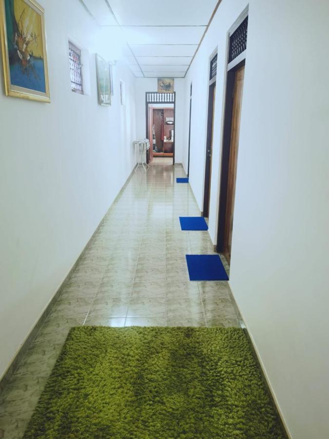 Sea Breeze Guest House Negombo Kültér fotó